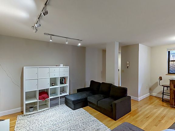 4th image of 87 Gainsborough St APT 208