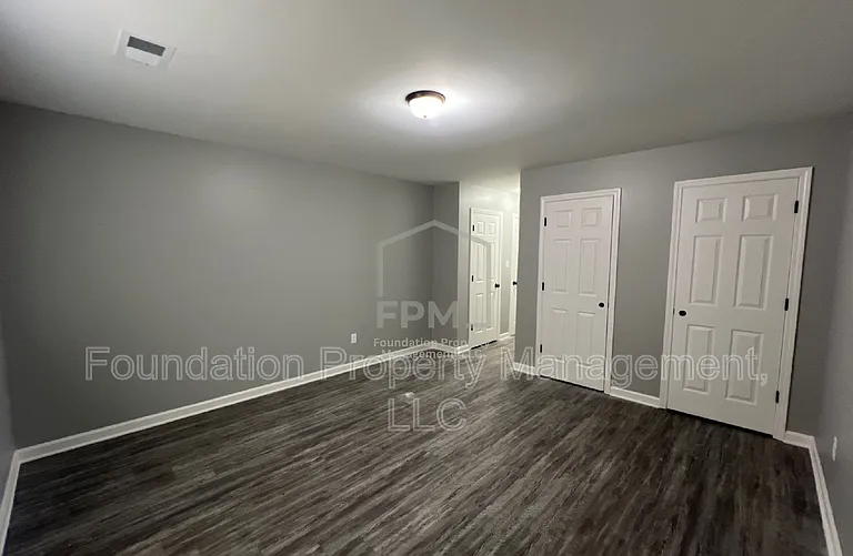 605 Howard Dr — Photo 6