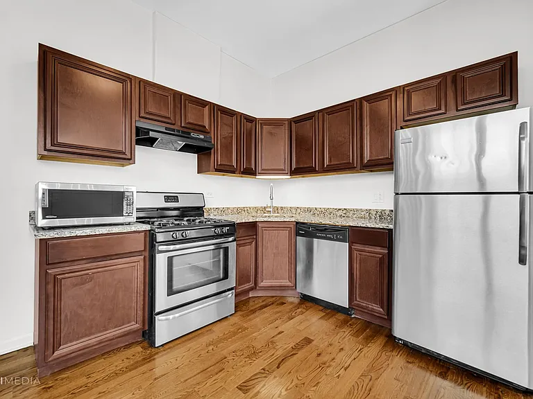 1524 N Western Ave — Photo 9