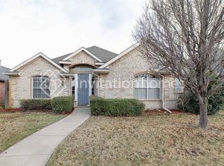 5704 Bedford Ln, The Colony, TX 75056