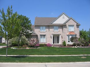 186 Timberview Dr, Troy, MI 48084