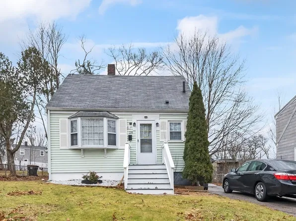 28 Angelo St, Brockton, MA 02301