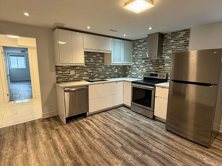 68 Knighton Dr #BASEMENT — Photo 5