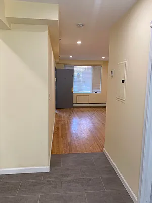 Rented by Hudson Exclusive Inc | media 39