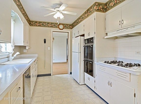 4th image of 1322 N Dunton Ave