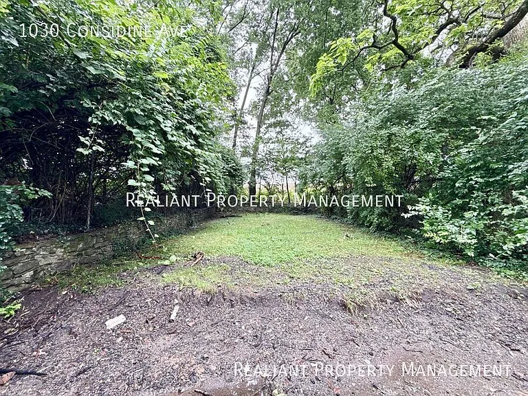 1030 Considine Ave — Photo 14