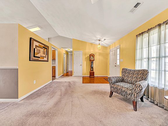 4th image of 6008 Farmhouse Ln