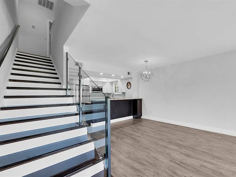 802 Hidden Harbour Dr — Photo 20