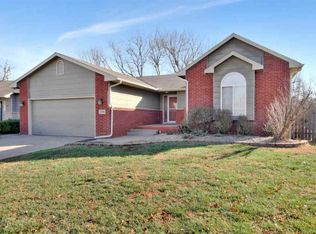 1910 N Shefford Ct, Wichita, KS 67212