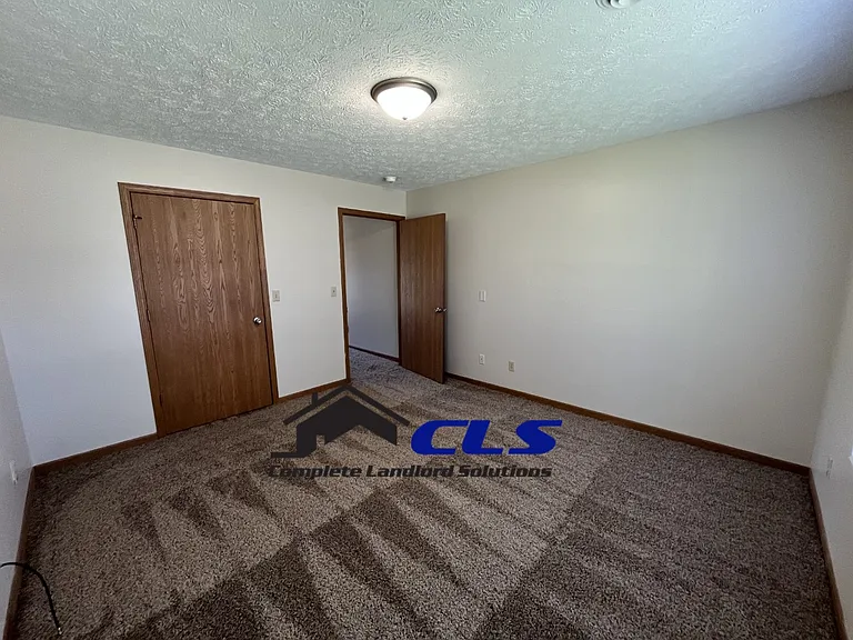 Anthony Square Carriage Homes - 1037 S 6th Street — Photo 11