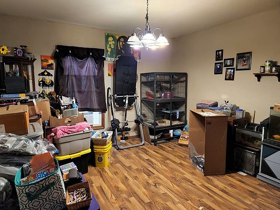 5th image of 607 E 6th St