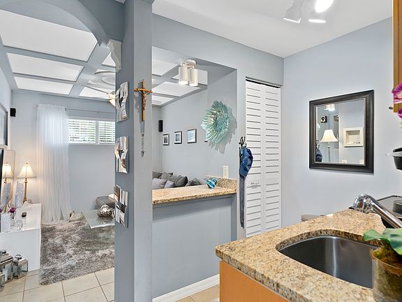 5th image of 208 Oglethorpe Pl