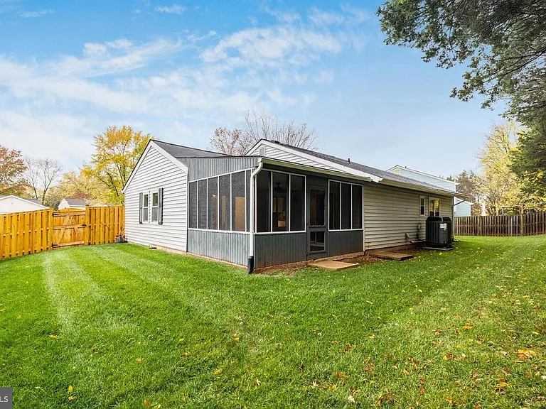 236 E Juniper Ave — Photo 25