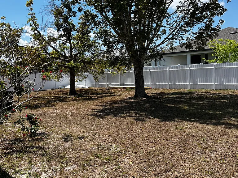 1602 SW 16th Ct — Photo 42