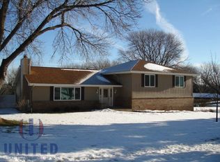 225 Lindenwood Pl, Sioux City, IA 51104