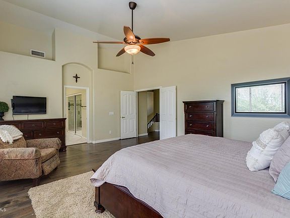 2nd image of 805 W Azalea Dr