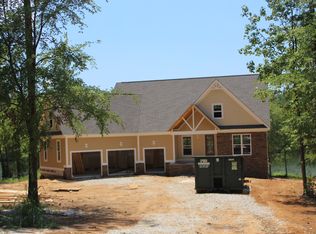 241 Arsenal Dr, Ninety Six, SC 29666