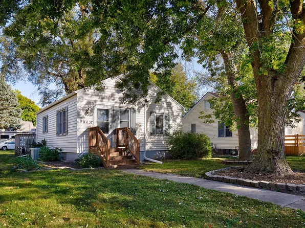 4045 Oxford St, Des Moines, IA 50313