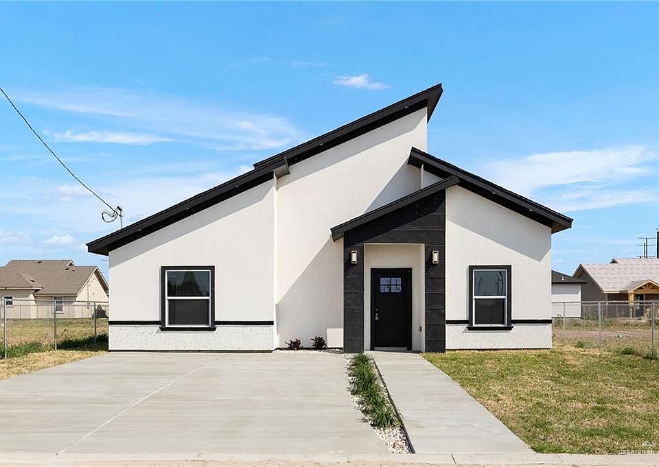 1st image of 330 Merida Ave