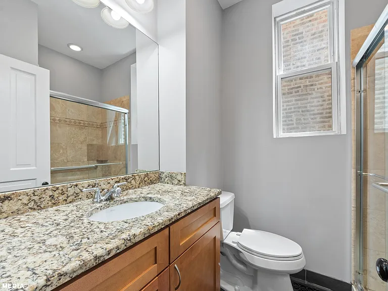 2025 W Walton St #1 — Photo 6