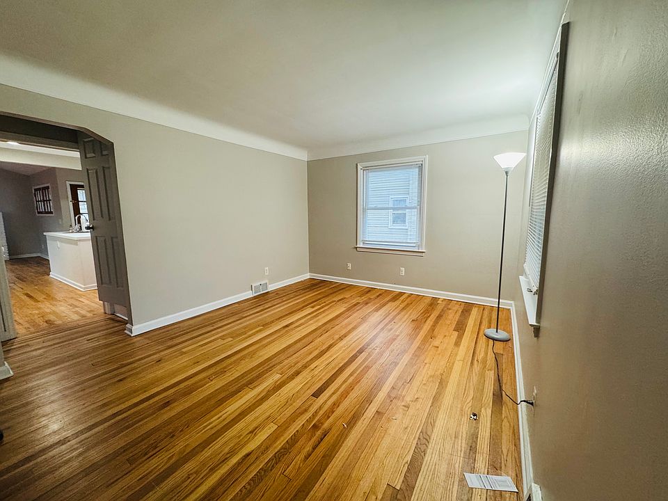 910 N Connecticut Ave, photo 5
