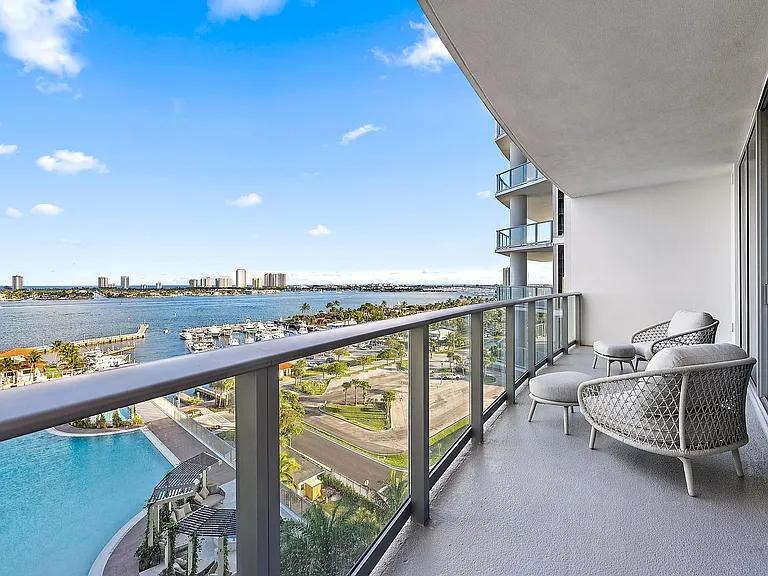 220 Lake Shore Dr #1008 — Photo 3