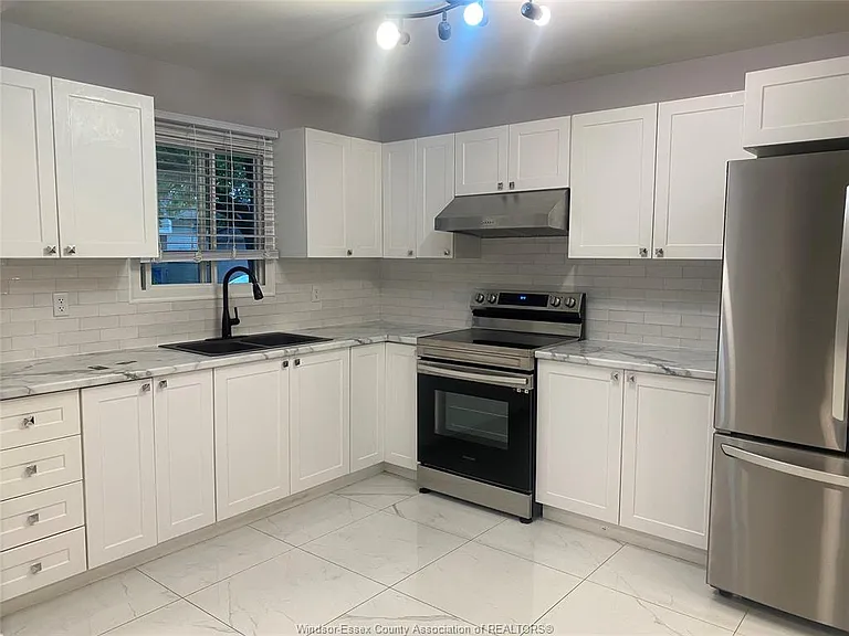 8324 Gregory Pl — Photo 4