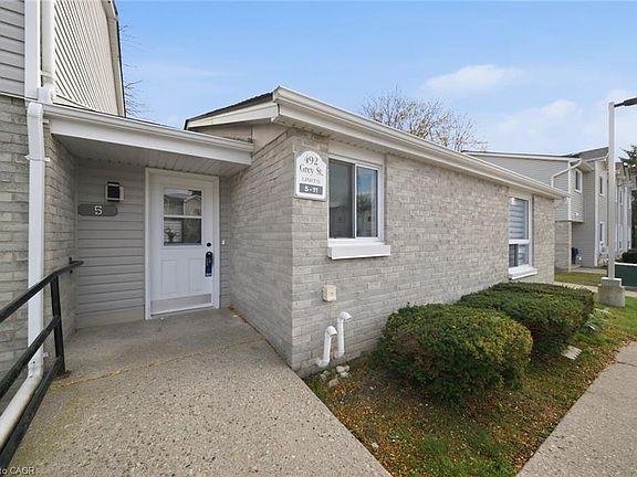3rd image of 492 Grey St #5