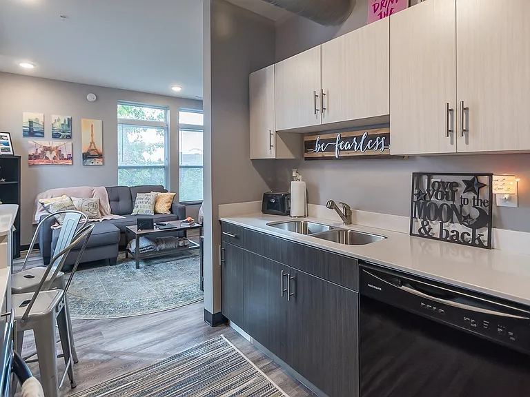 Tech Park Apartments — Photo 17