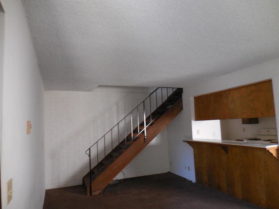 2nd image of 681 Halyard St