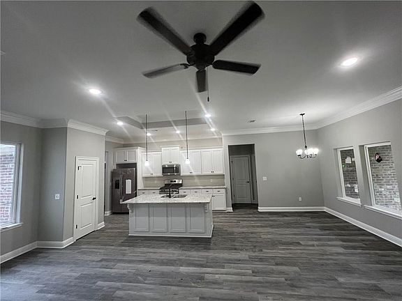 3rd image of 106 Madalyn Dr