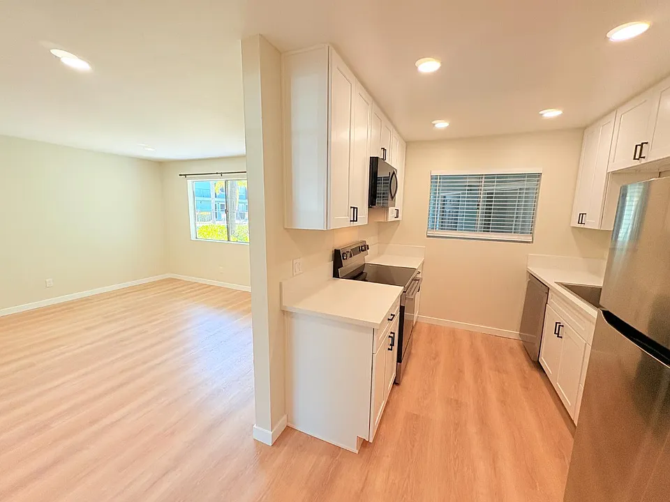 328 S Weitzel St #2