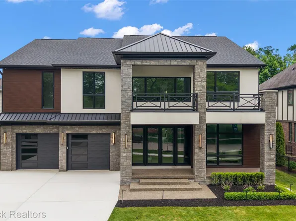 1541 Shipman Blvd, Birmingham, MI 48009