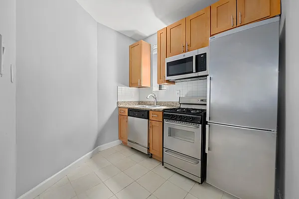 Rented by Corcoran | media 14