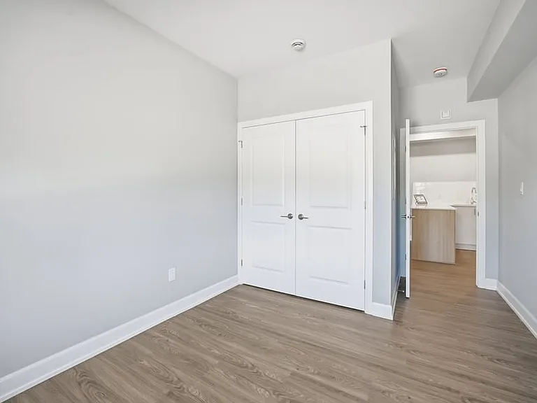 2396 Cleroux Cres #108 — Photo 9