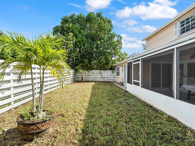 15026 SW 141st Ct — Photo 27
