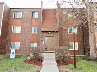 704 Court Of Birch APT 1, Vernon Hills, IL