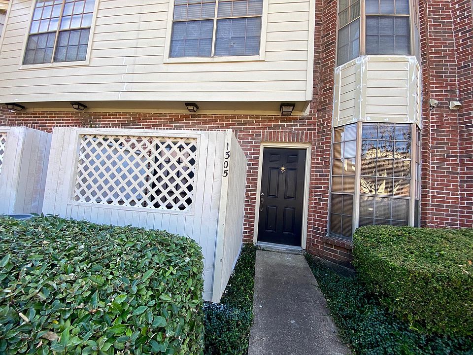 1st image of 2121 El Paseo St APT 1305