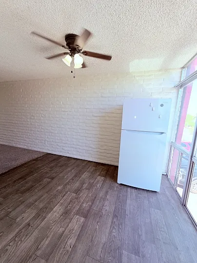 BROADWAY APARTMENTS — Photo 61