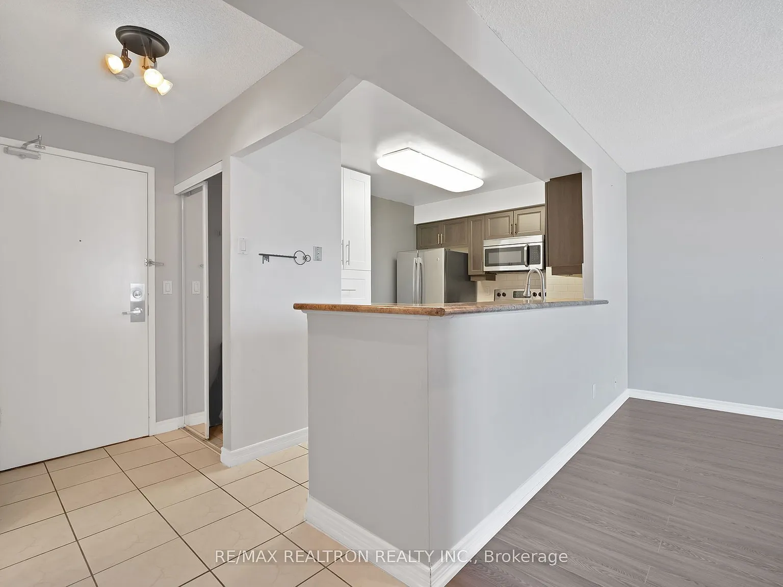 2 bed, $2,700 — Photo 4