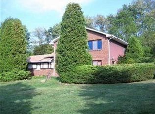 1136 Mount Hope Rd, Ellwood City, PA 16117