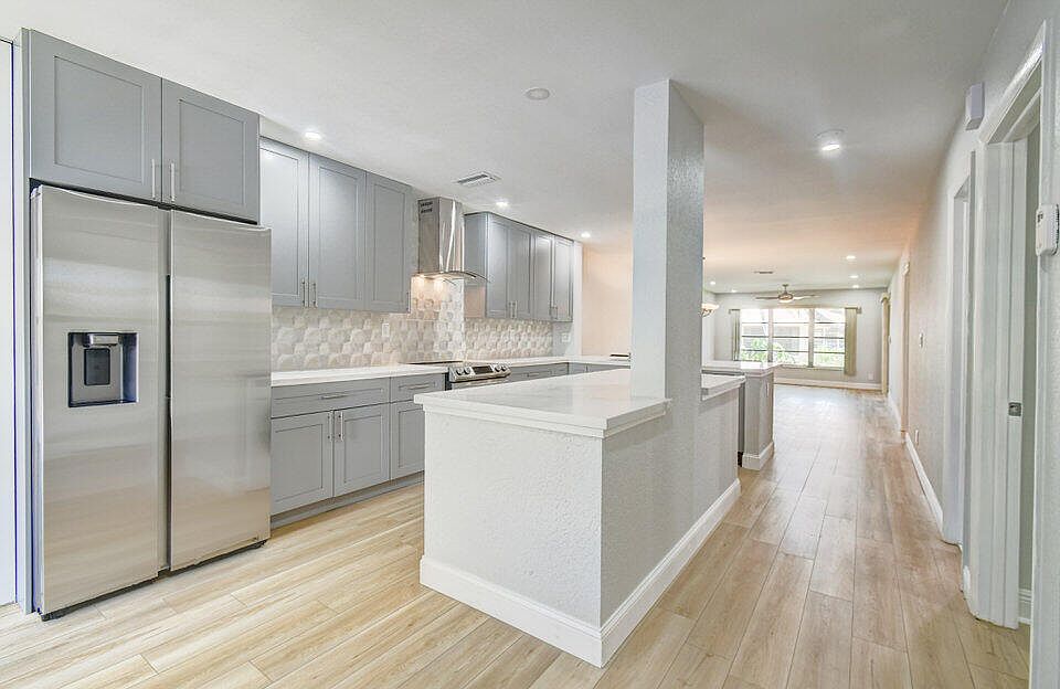1st image of 5765 Spindle Palm Court #E