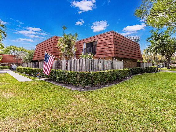 2nd image of 707 NW 98th Circle #707