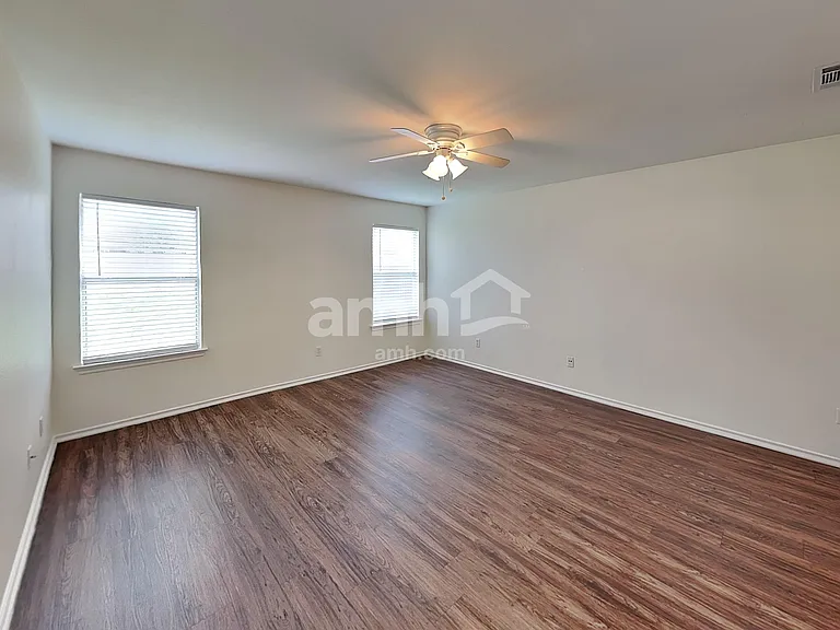 211 Remington Run — Photo 9