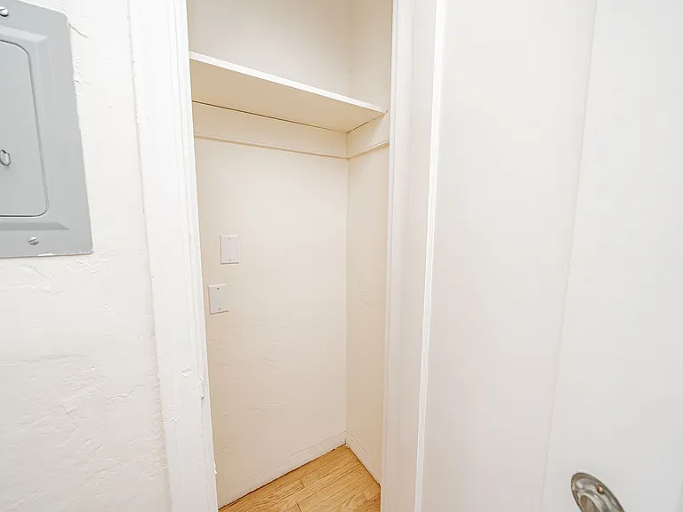 5527 Shattuck Avenue — Photo 15