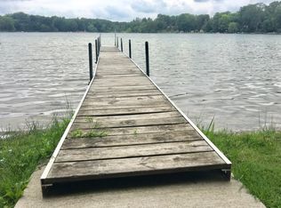 10424 Langley Dr, Pinckney, MI 48169