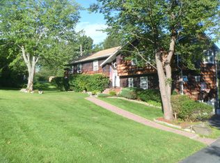 12 Florence Rd, Putnam Valley, NY 10579