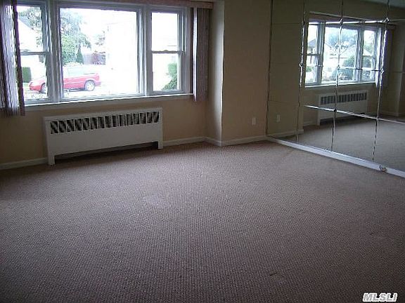 5th image of 171 Park Ave