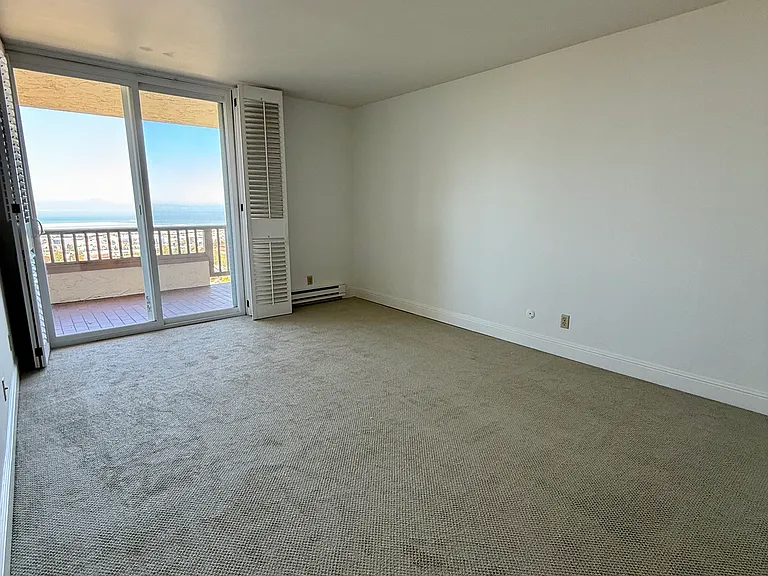 320 Vallejo Dr #42 — Photo 6