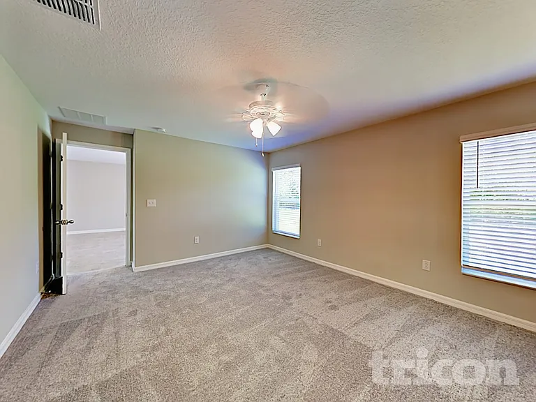1724 Broad Winged Hawk Dr — Photo 23